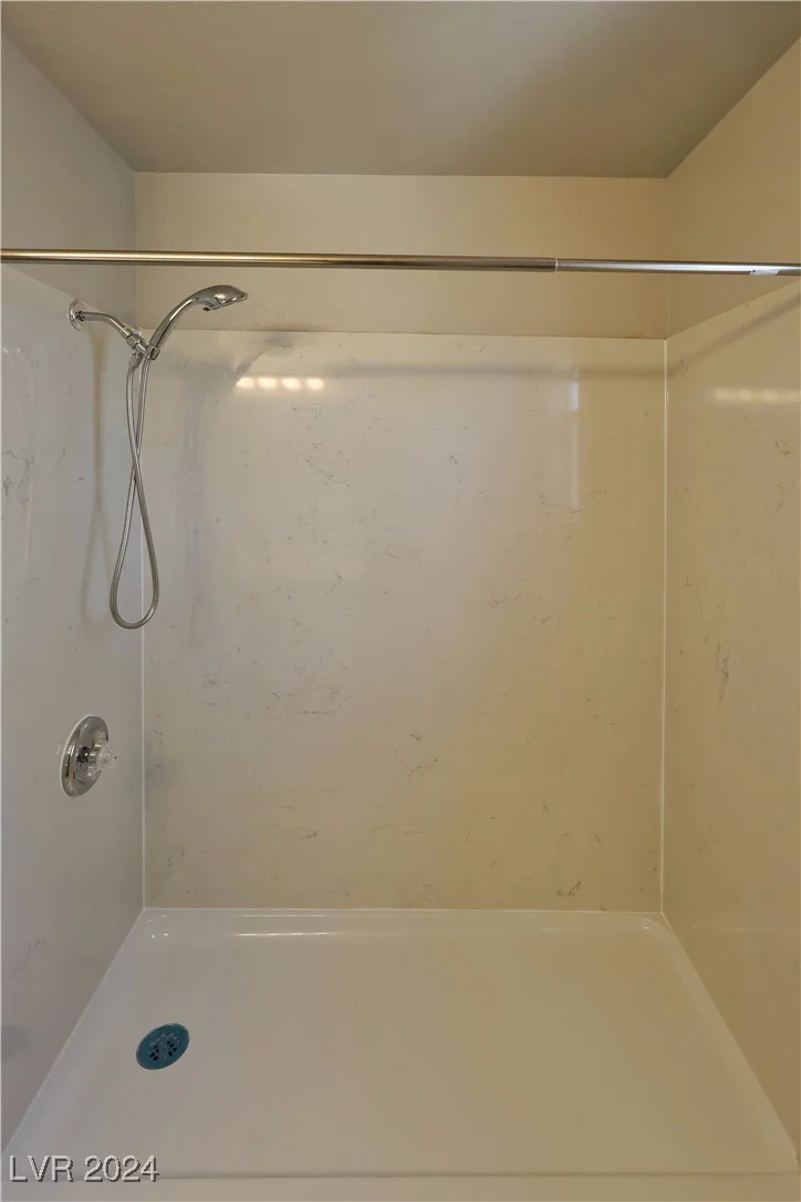 5415 Harmon, Las Vegas, NV 89103