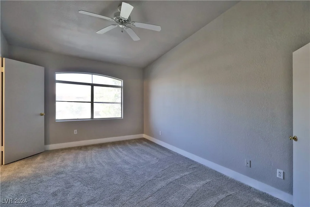 5415 Harmon, Las Vegas, NV 89103