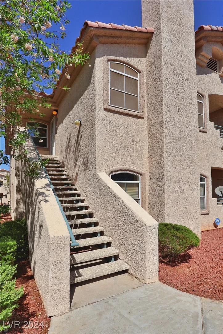 5415 Harmon, Las Vegas, NV 89103
