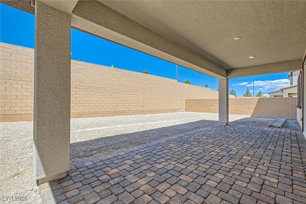 8401 Waterwood, Las Vegas, NV 89166
