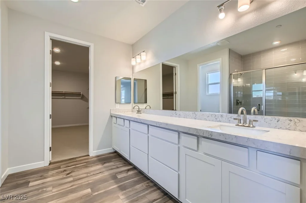 8401 Waterwood, Las Vegas, NV 89166