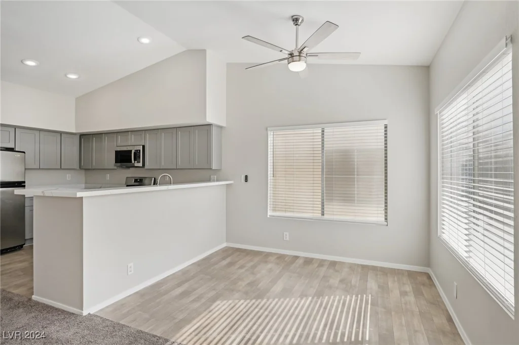 4811 Black Bear, Las Vegas, NV 89149