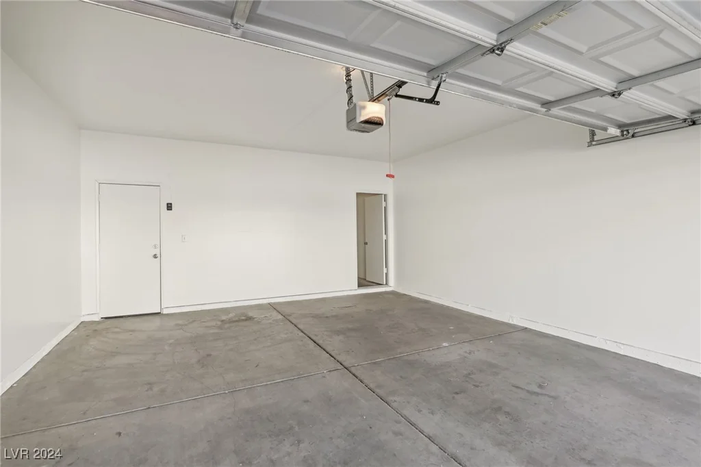 4811 Black Bear, Las Vegas, NV 89149