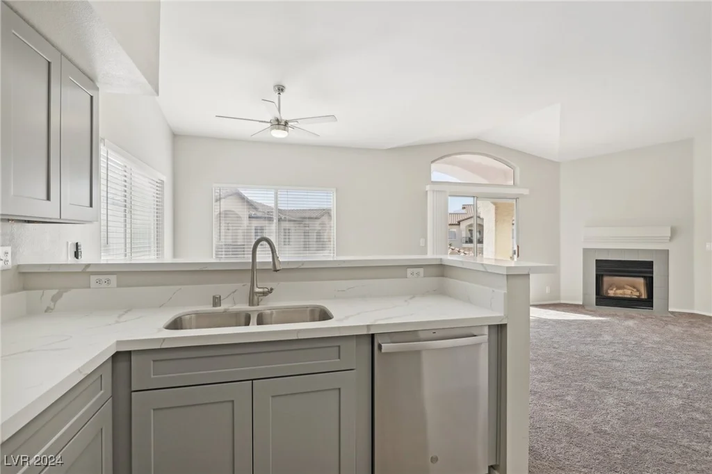 4811 Black Bear, Las Vegas, NV 89149