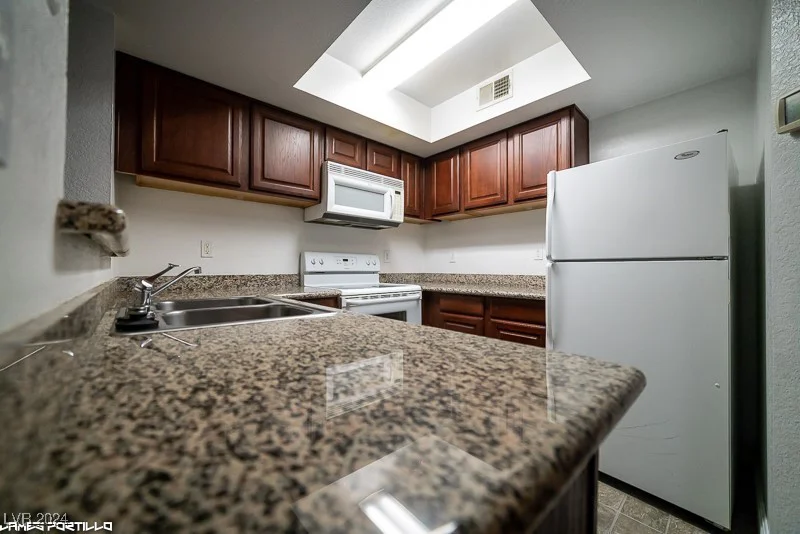 6800 Lake Mead, Las Vegas, NV 89156