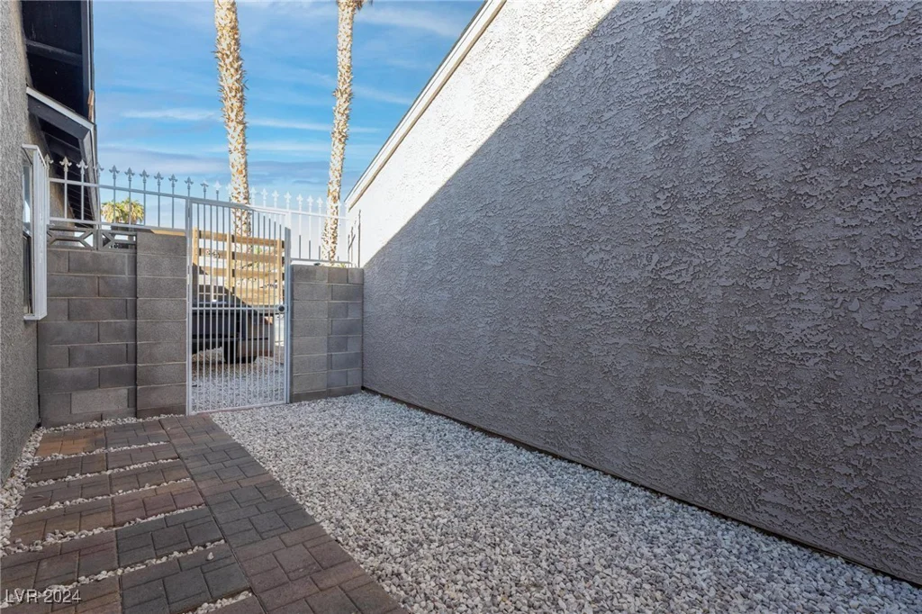 5837 Natures, Las Vegas, NV 89122