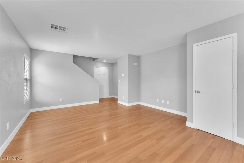 5953 Peach Nectar, Las Vegas, NV 89142