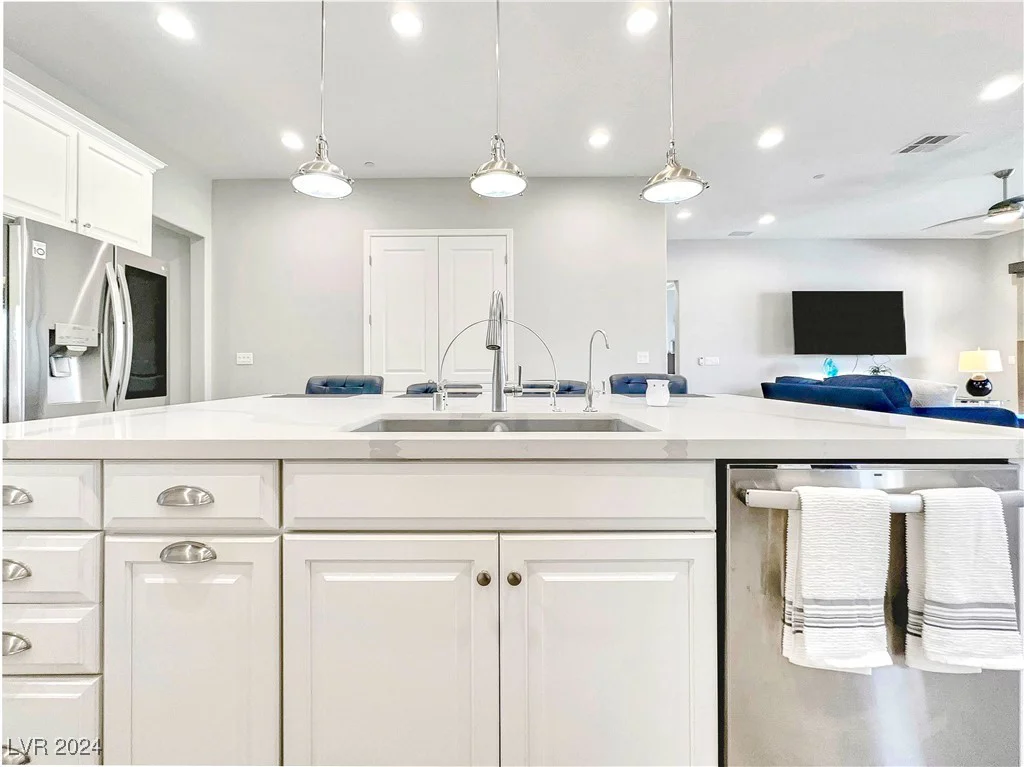 789 Cadence View, Henderson, NV 89011