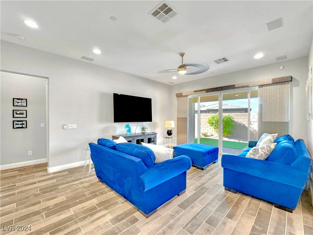 789 Cadence View, Henderson, NV 89011