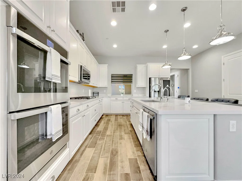 789 Cadence View, Henderson, NV 89011