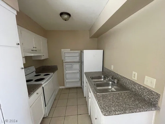 2605 Cedar, Las Vegas, NV 89101