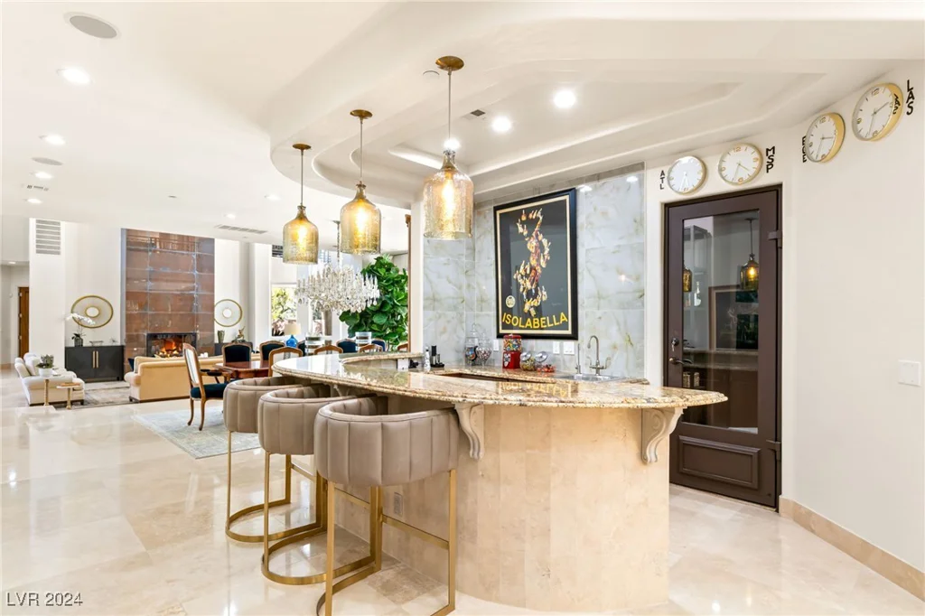 31 Eagles Landing, Las Vegas, NV 89141