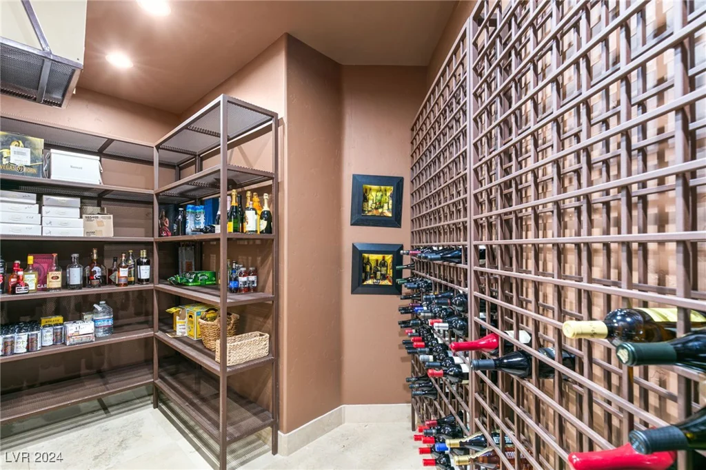 31 Eagles Landing, Las Vegas, NV 89141