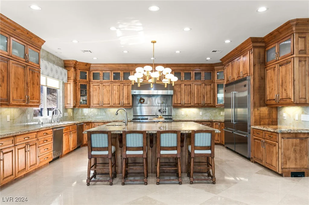 31 Eagles Landing, Las Vegas, NV 89141