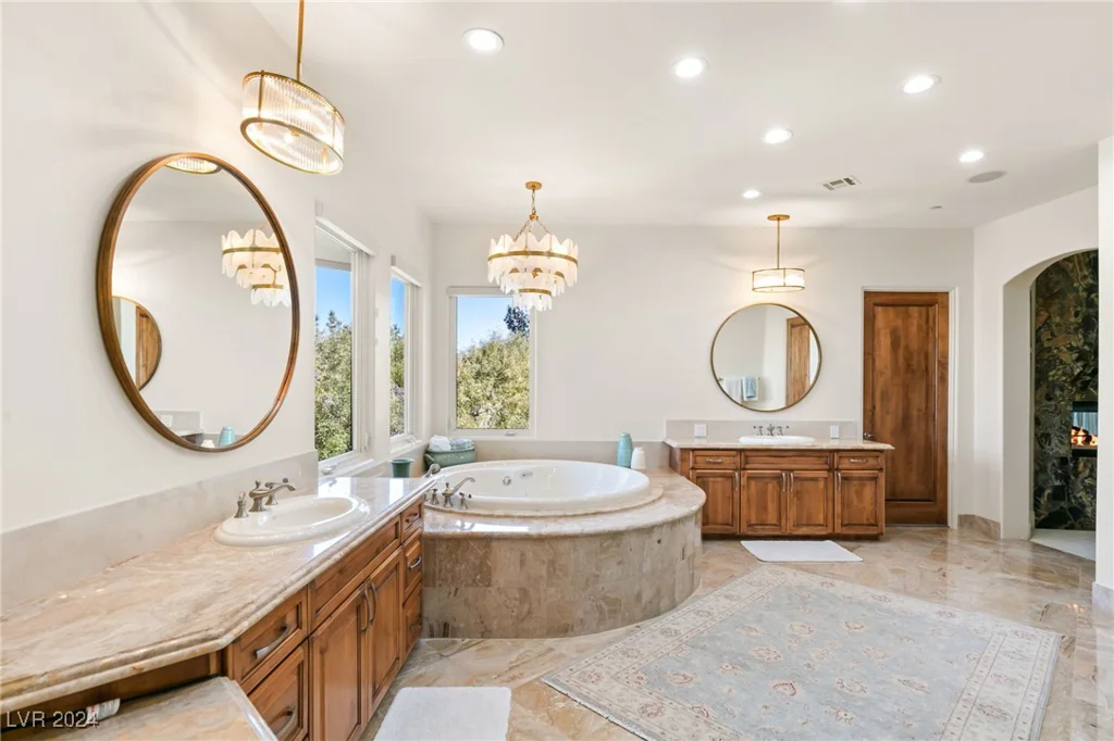 31 Eagles Landing, Las Vegas, NV 89141