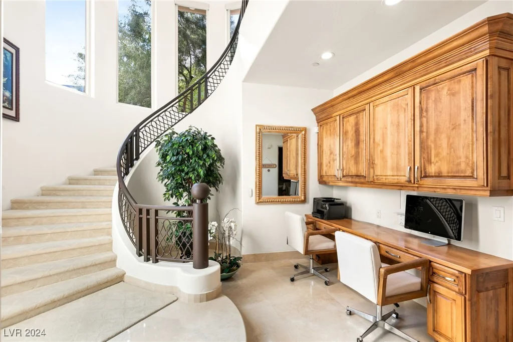 31 Eagles Landing, Las Vegas, NV 89141