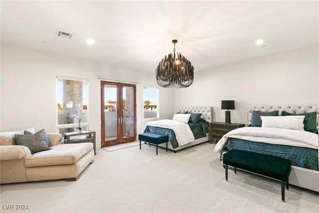 31 Eagles Landing, Las Vegas, NV 89141