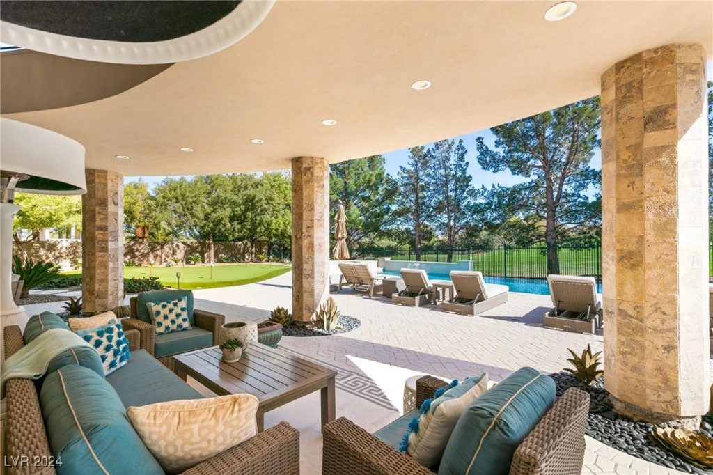 31 Eagles Landing, Las Vegas, NV 89141