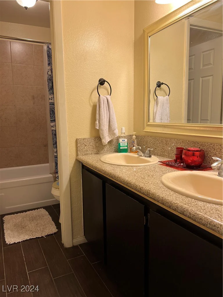 4369 Greenhill, Las Vegas, NV 89121