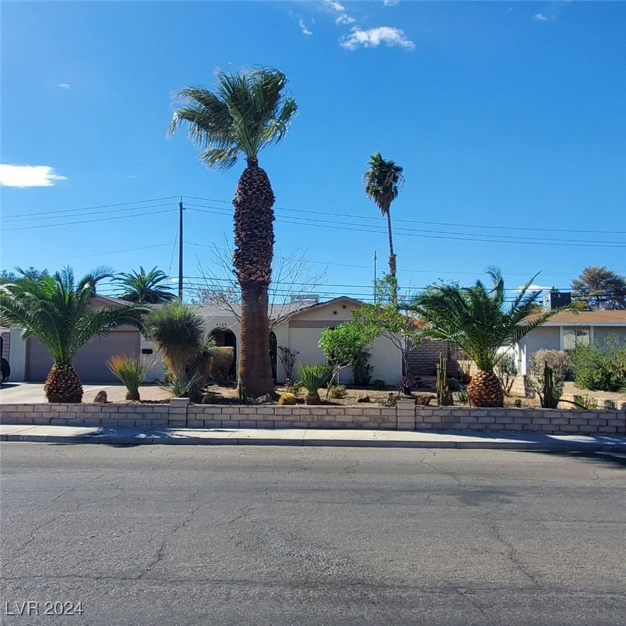 4369 Greenhill, Las Vegas, NV 89121