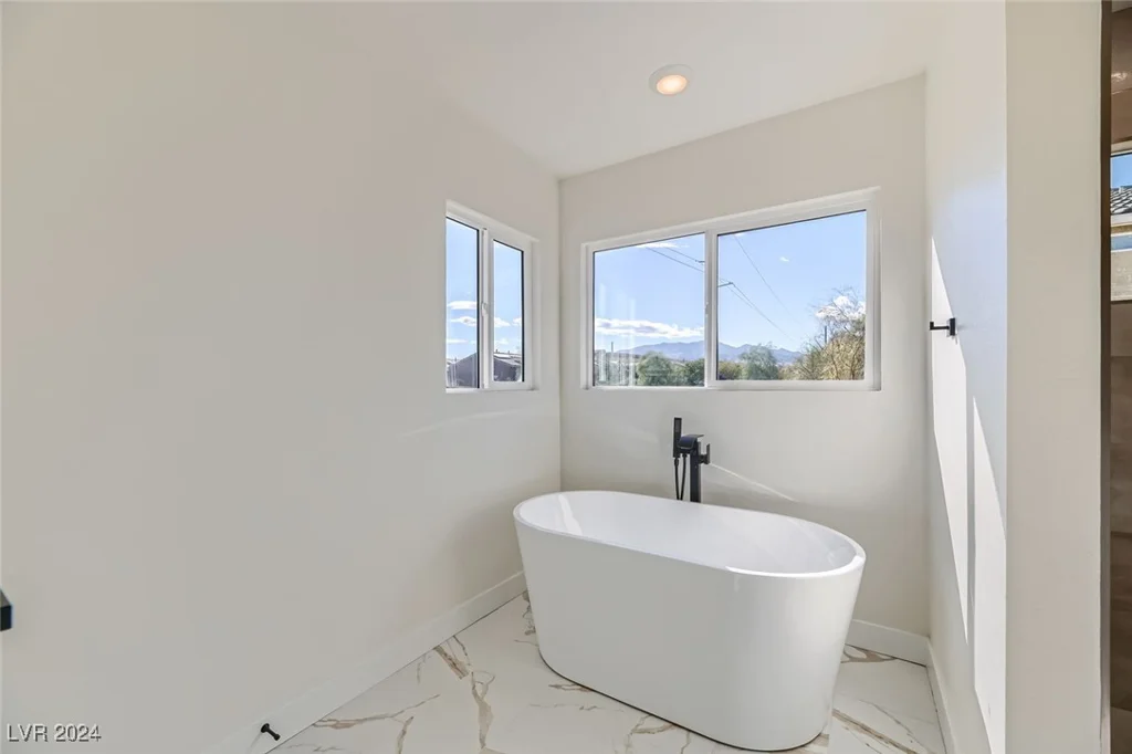 9742 Rocket Grove, Las Vegas, NV 89178