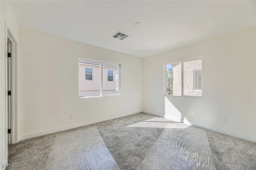 9742 Rocket Grove, Las Vegas, NV 89178