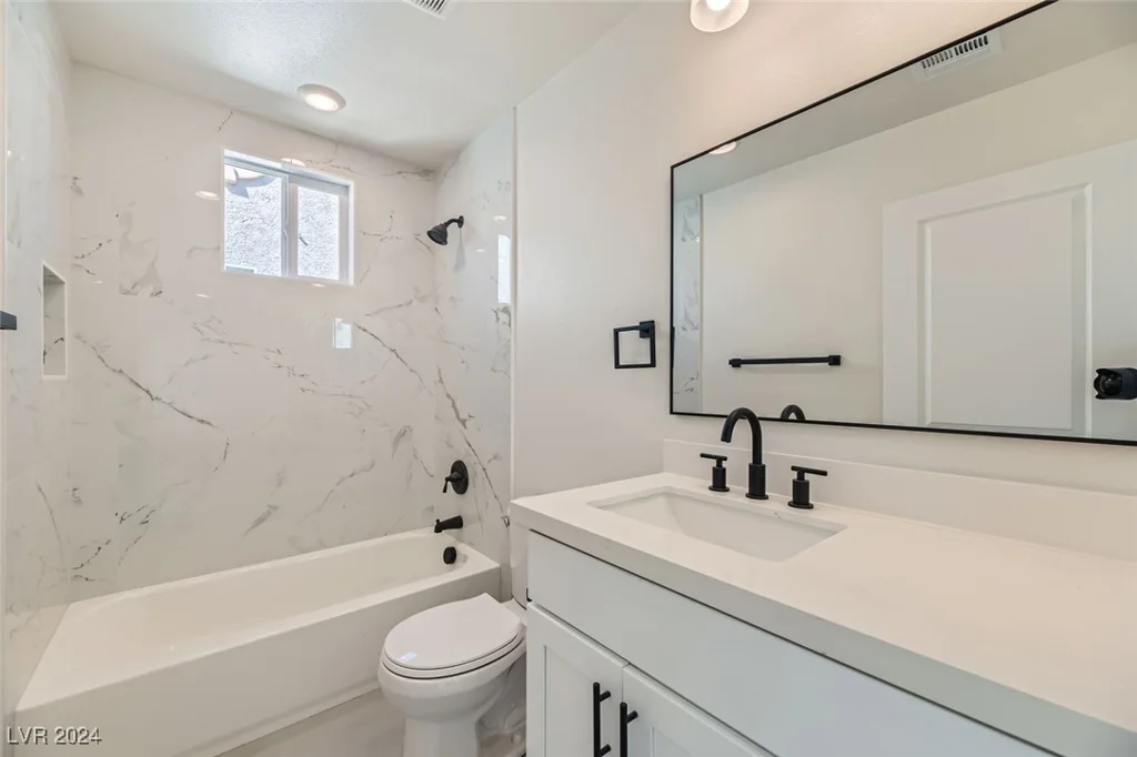 9742 Rocket Grove, Las Vegas, NV 89178
