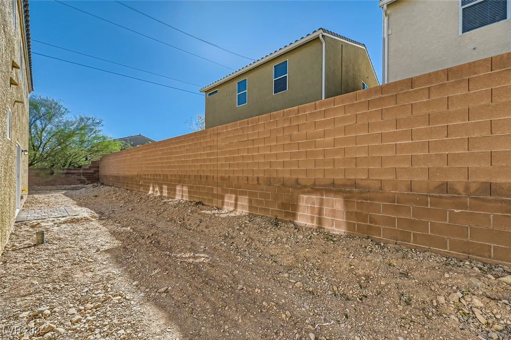 9742 Rocket Grove, Las Vegas, NV 89178