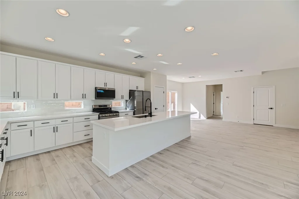 9742 Rocket Grove, Las Vegas, NV 89178