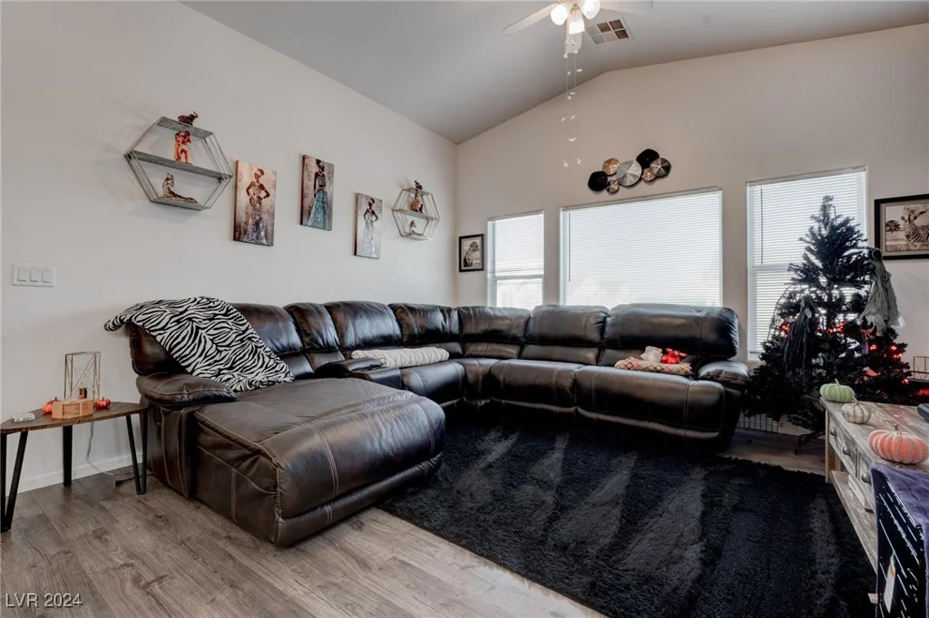 8687 Roping Rodeo, Las Vegas, NV 89178