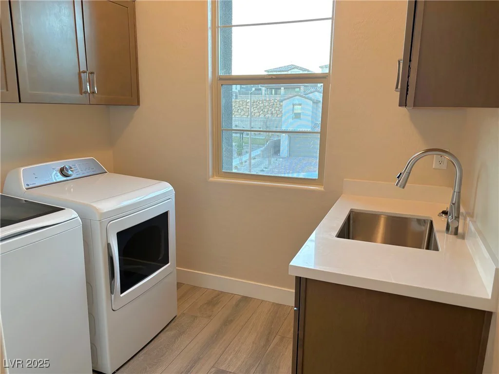 2208 Fish Hawk, Las Vegas, NV 89138