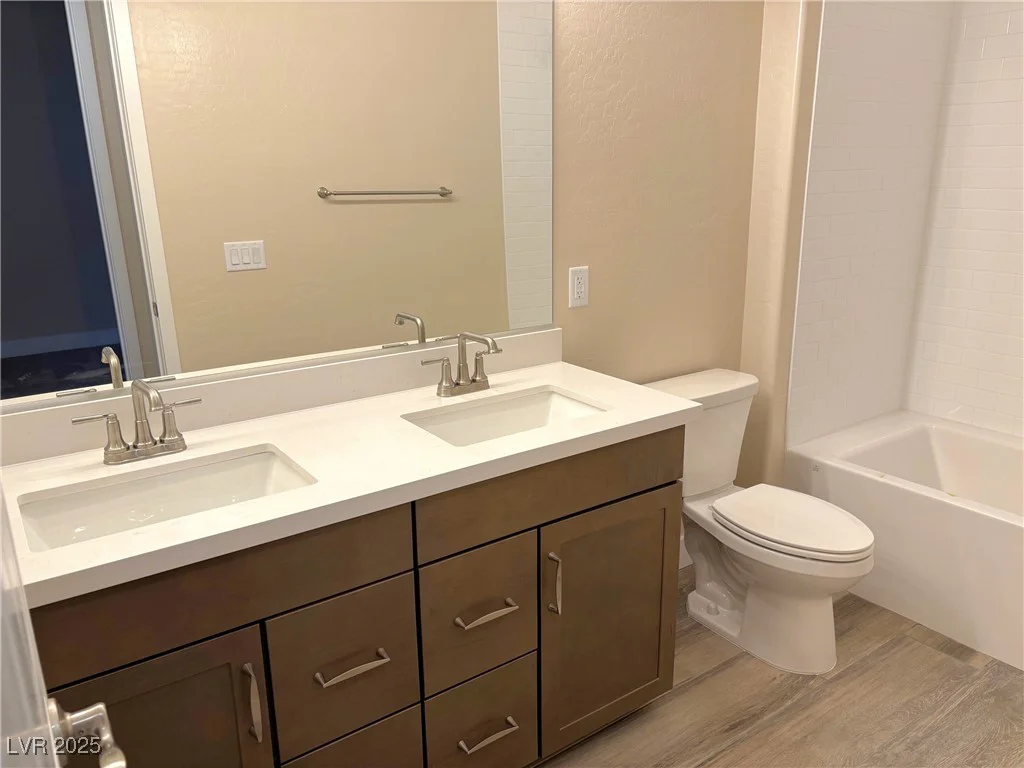 2208 Fish Hawk, Las Vegas, NV 89138