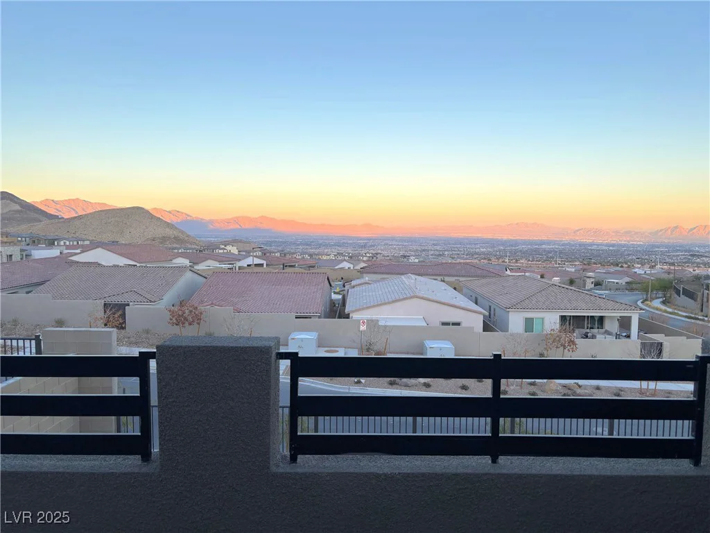 2208 Fish Hawk, Las Vegas, NV 89138