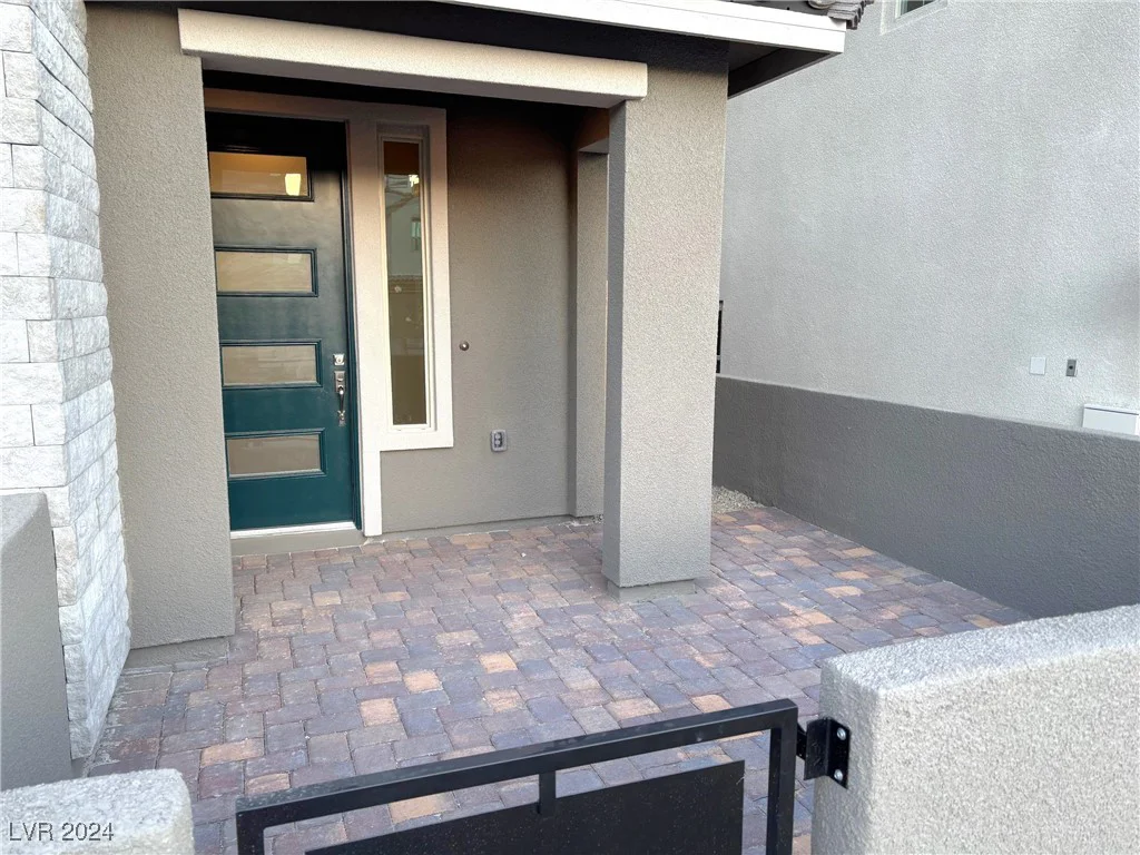 2208 Fish Hawk, Las Vegas, NV 89138