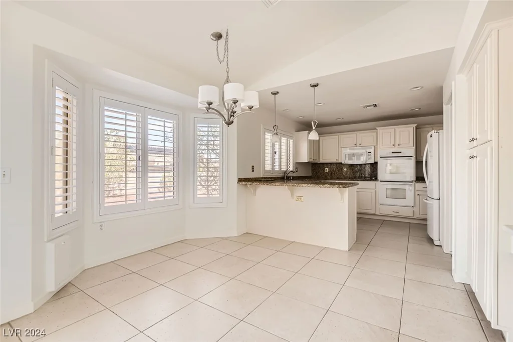 2444 Desert Glen, Las Vegas, NV 89134