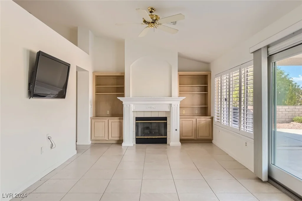 2444 Desert Glen, Las Vegas, NV 89134