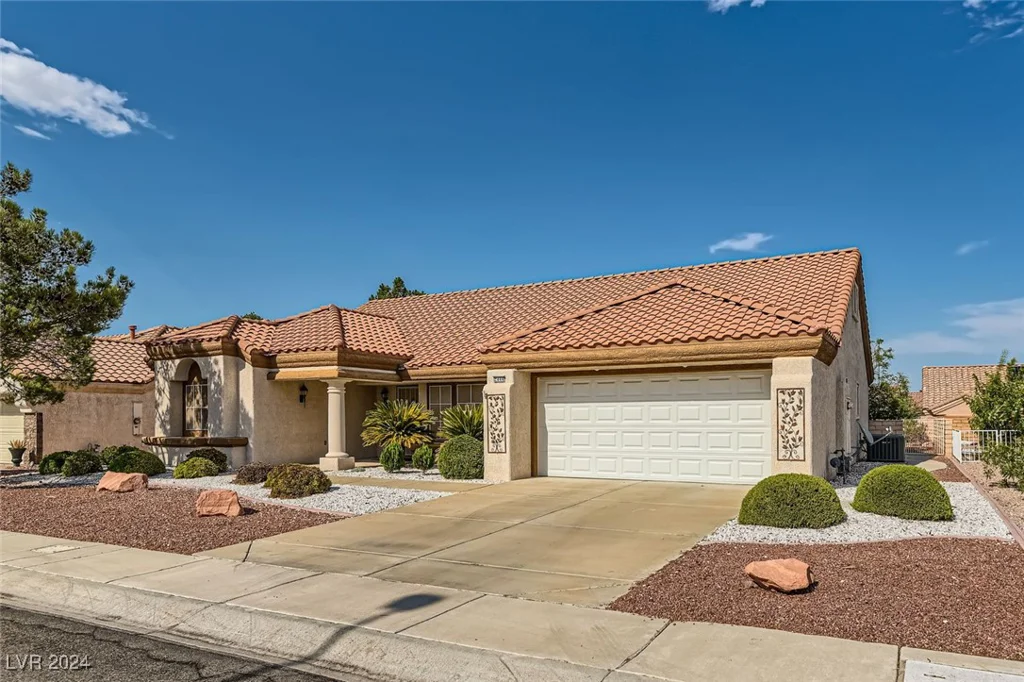 2444 Desert Glen, Las Vegas, NV 89134