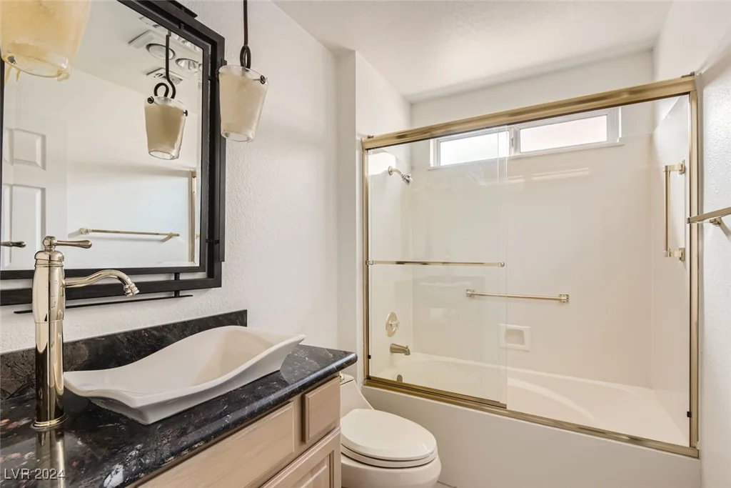 2444 Desert Glen, Las Vegas, NV 89134