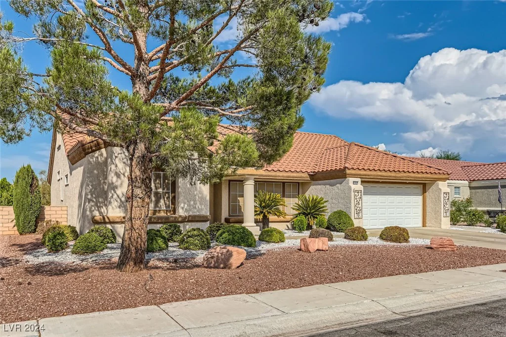 2444 Desert Glen, Las Vegas, NV 89134