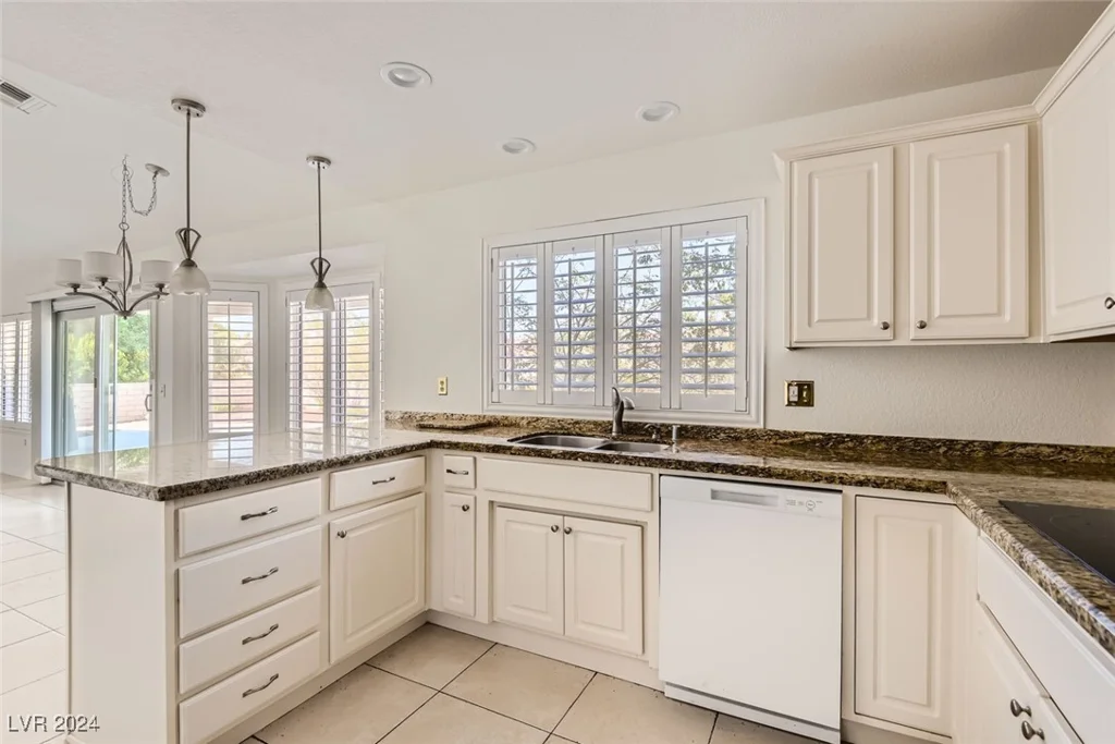 2444 Desert Glen, Las Vegas, NV 89134