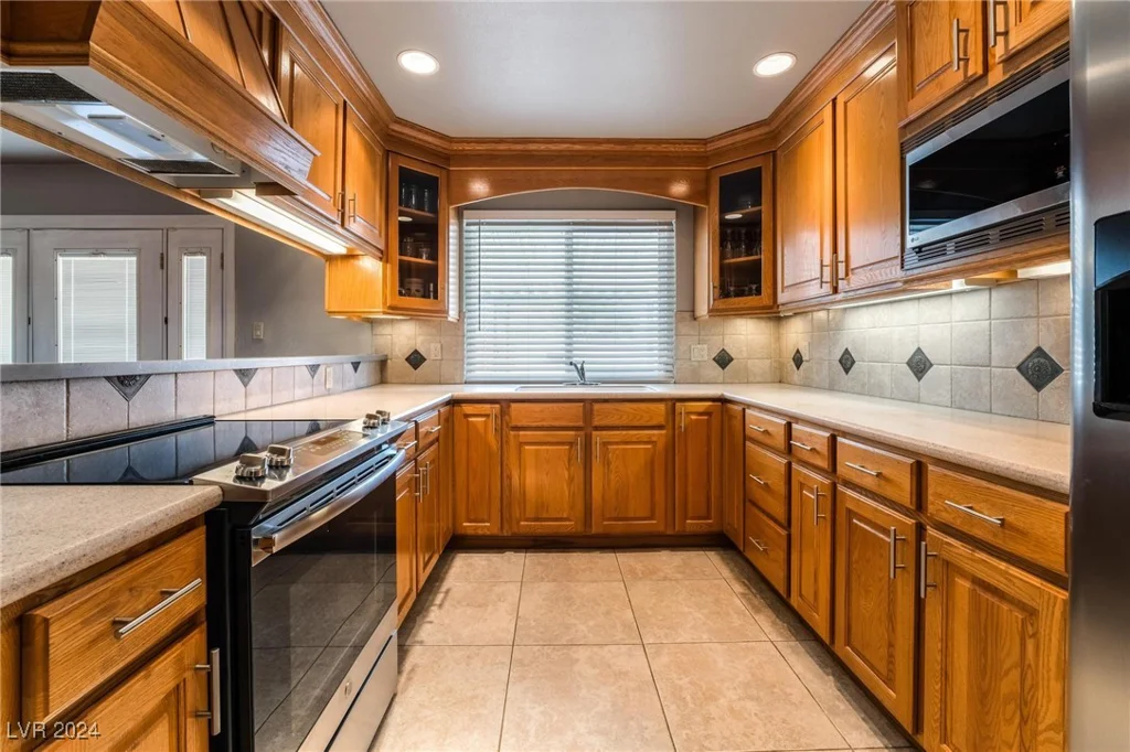 4010 Twain, Las Vegas, NV 89121