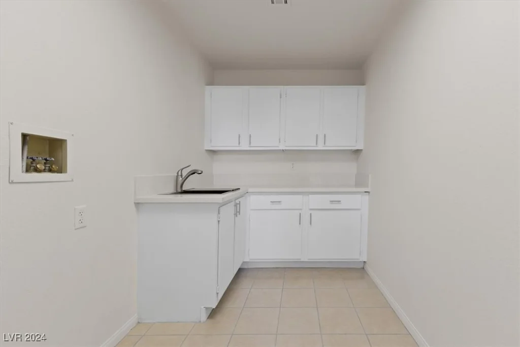 2633 Shakespeare, Las Vegas, NV 89108