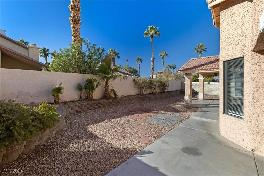 2633 Shakespeare, Las Vegas, NV 89108