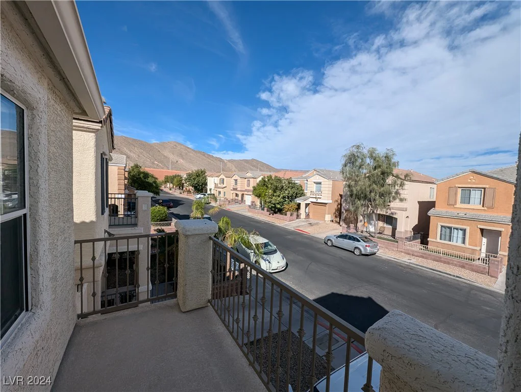 10413 Coyote Cub, Las Vegas, NV 89129