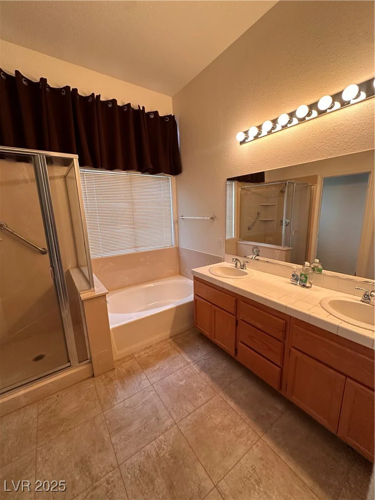 5025 Vista Loma, North Las Vegas, NV 89031
