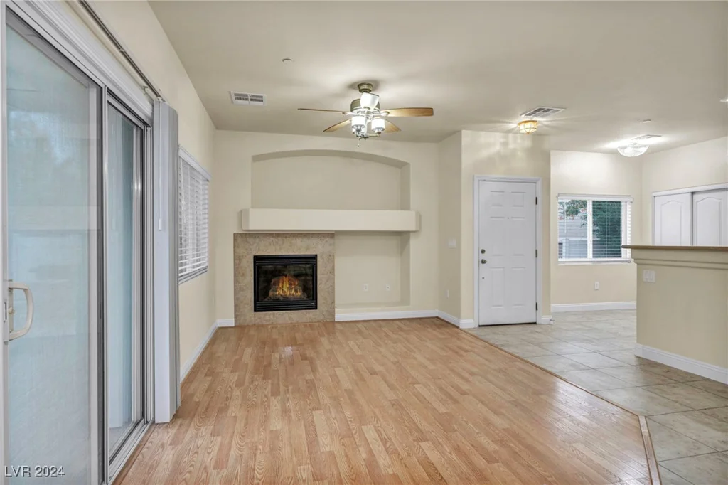 6041 Riverwalk Falls, North Las Vegas, NV 89031