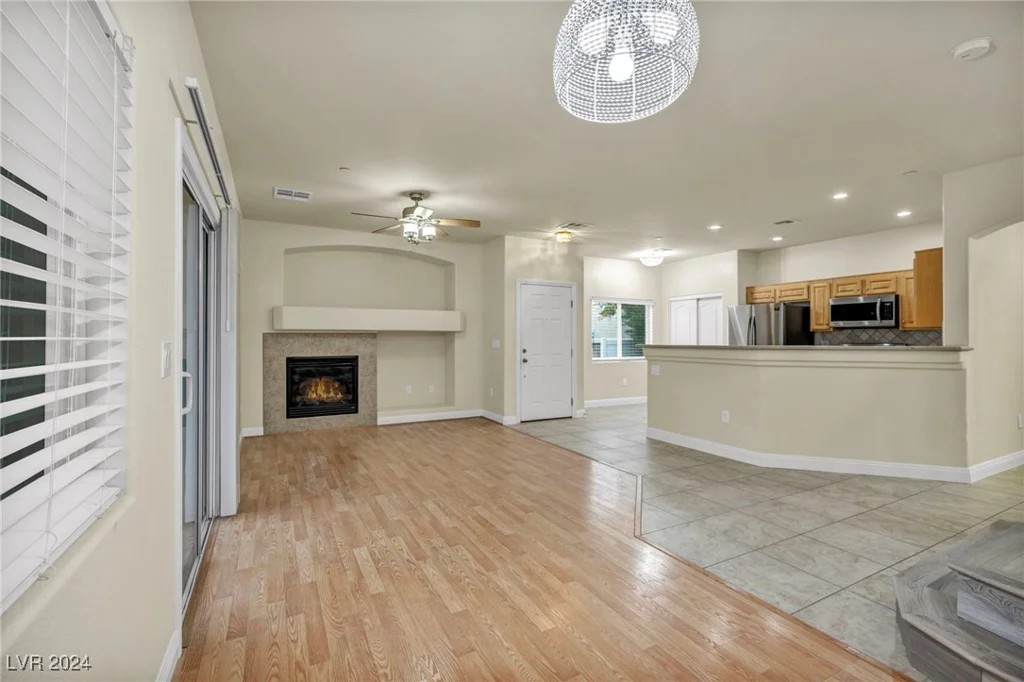 6041 Riverwalk Falls, North Las Vegas, NV 89031