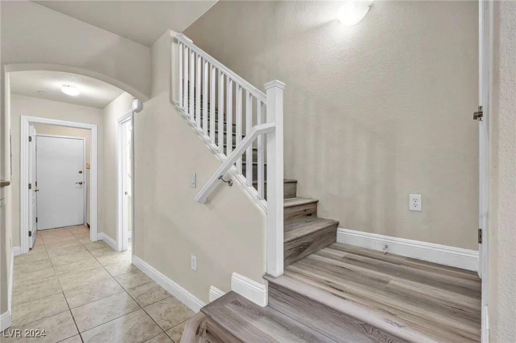 6041 Riverwalk Falls, North Las Vegas, NV 89031