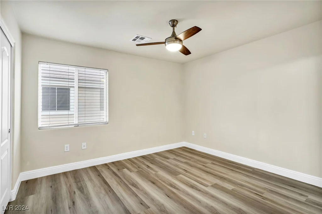 6041 Riverwalk Falls, North Las Vegas, NV 89031