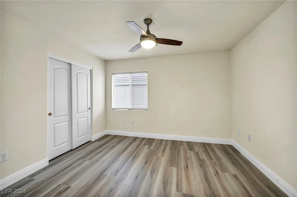 6041 Riverwalk Falls, North Las Vegas, NV 89031